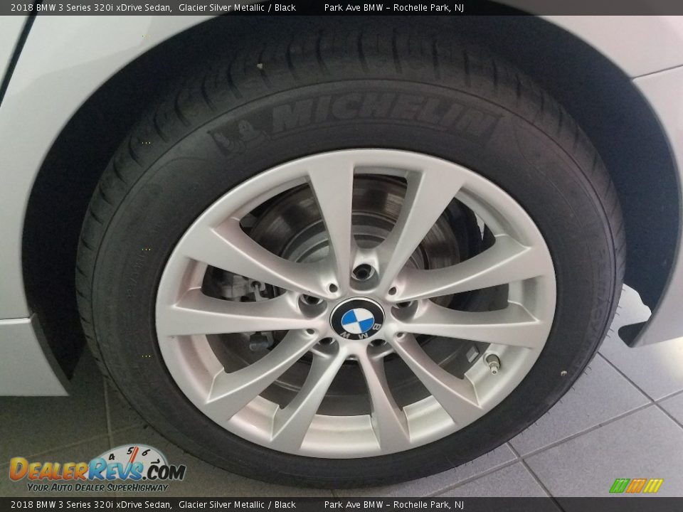 2018 BMW 3 Series 320i xDrive Sedan Glacier Silver Metallic / Black Photo #24