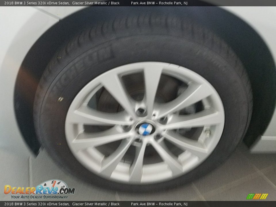 2018 BMW 3 Series 320i xDrive Sedan Glacier Silver Metallic / Black Photo #25