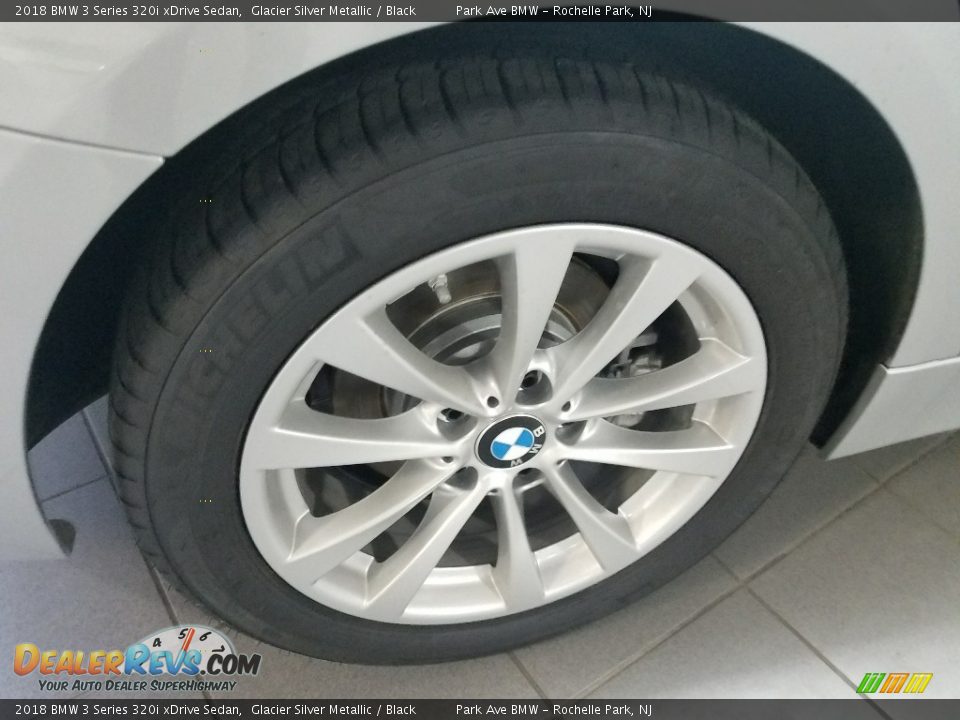 2018 BMW 3 Series 320i xDrive Sedan Glacier Silver Metallic / Black Photo #27