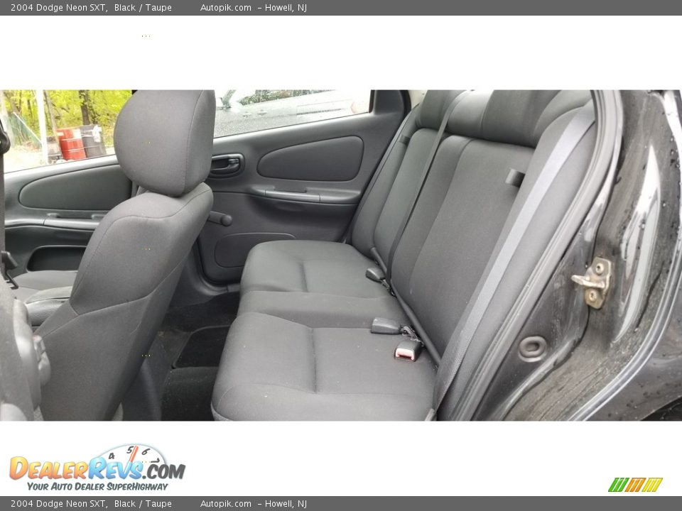 2004 Dodge Neon SXT Black / Taupe Photo #16