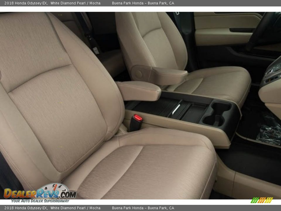 2018 Honda Odyssey EX White Diamond Pearl / Mocha Photo #32
