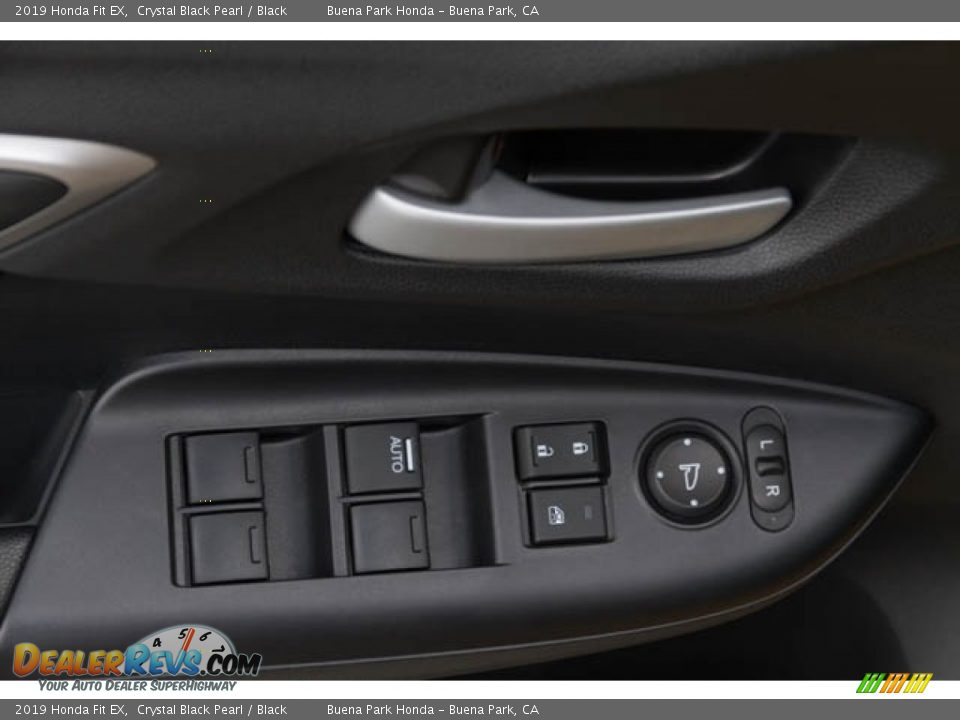 Controls of 2019 Honda Fit EX Photo #16