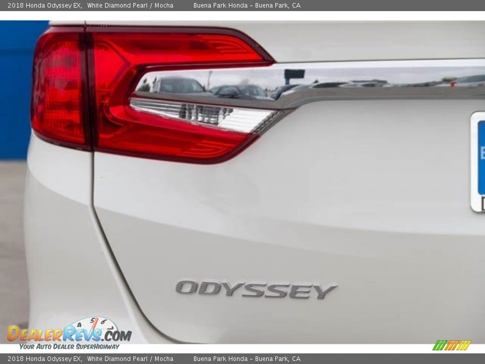 2018 Honda Odyssey EX White Diamond Pearl / Mocha Photo #7