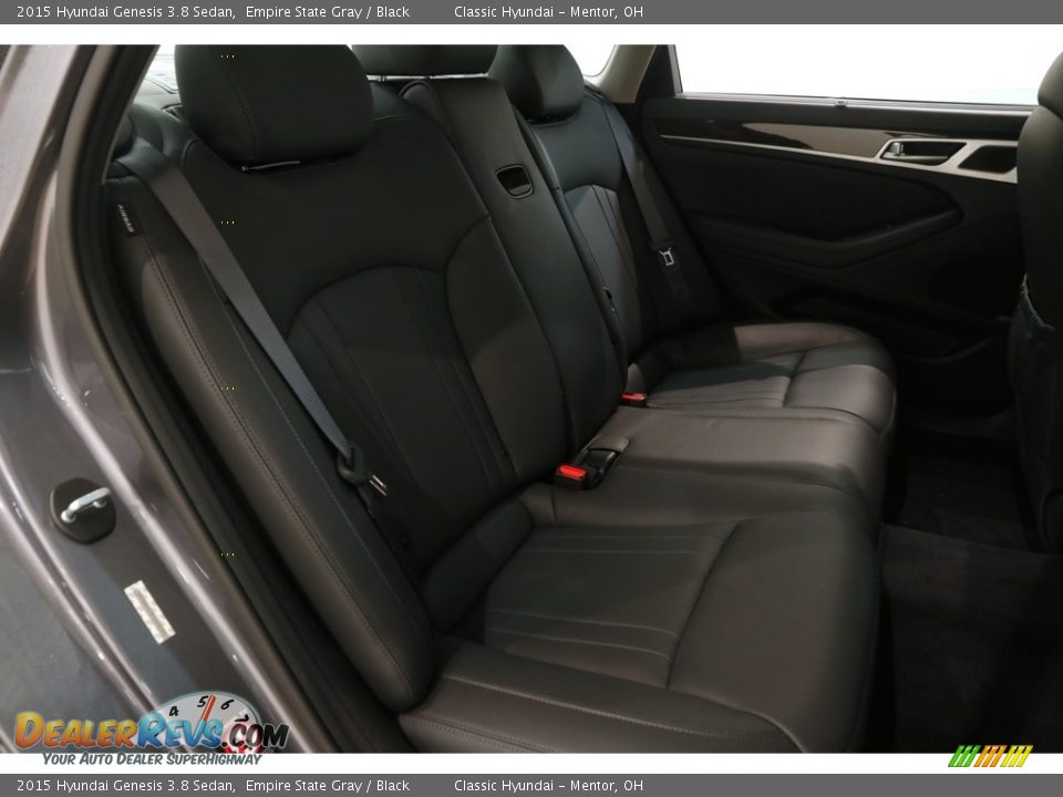 2015 Hyundai Genesis 3.8 Sedan Empire State Gray / Black Photo #36