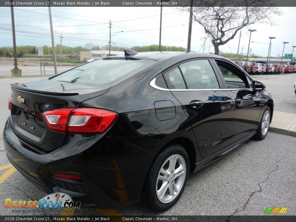 2018 Chevrolet Cruze LT Mosaic Black Metallic / Jet Black Photo #4