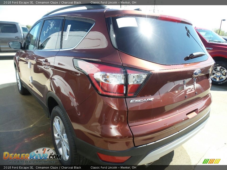 2018 Ford Escape SE Cinnamon Glaze / Charcoal Black Photo #3