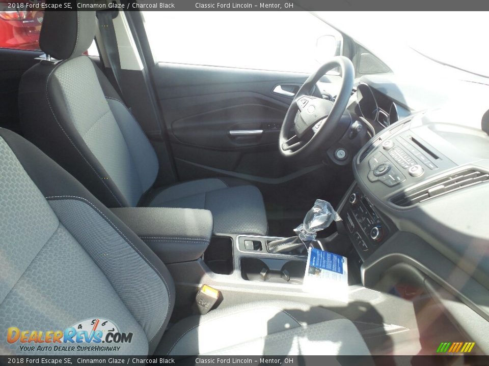 2018 Ford Escape SE Cinnamon Glaze / Charcoal Black Photo #4