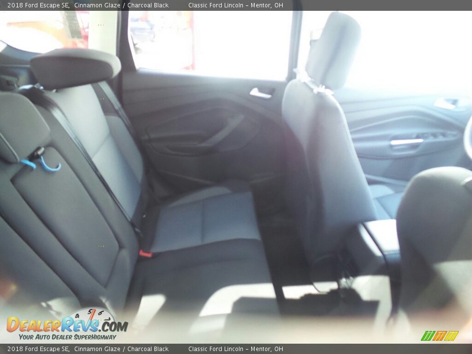 2018 Ford Escape SE Cinnamon Glaze / Charcoal Black Photo #5