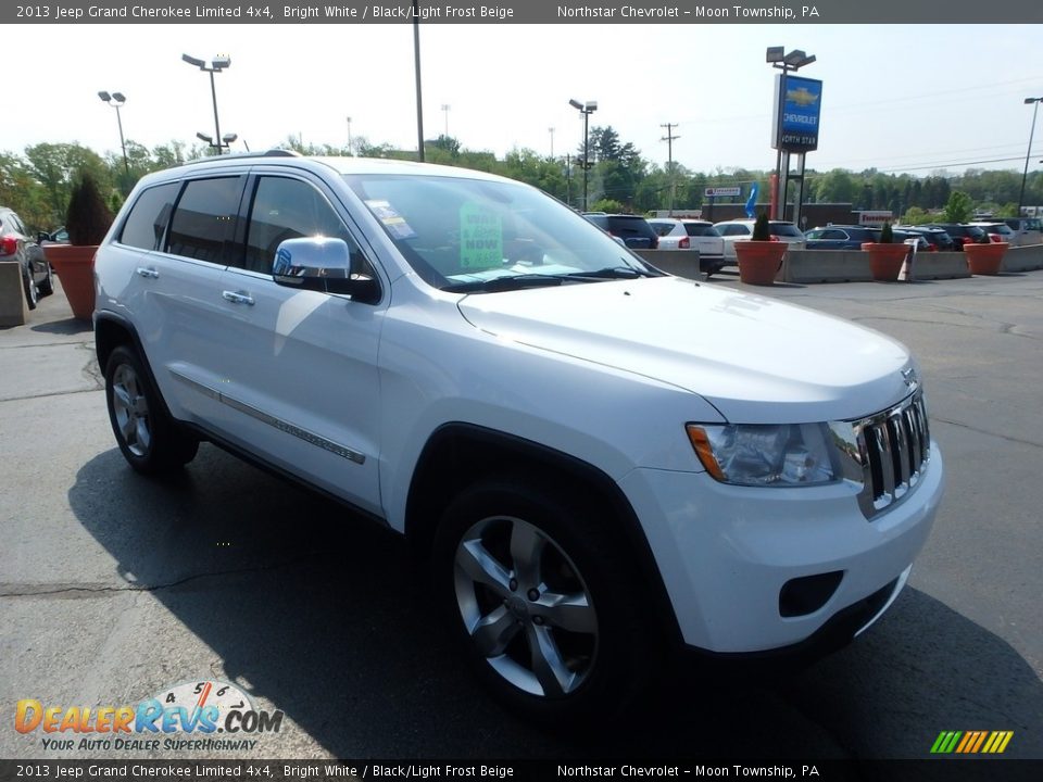 2013 Jeep Grand Cherokee Limited 4x4 Bright White / Black/Light Frost Beige Photo #11