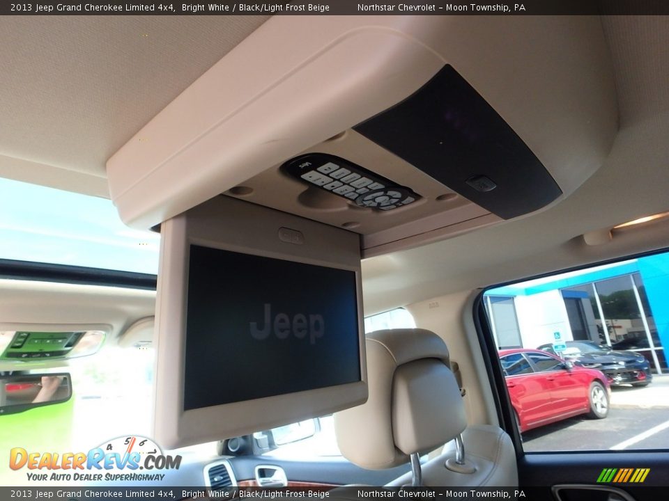 2013 Jeep Grand Cherokee Limited 4x4 Bright White / Black/Light Frost Beige Photo #23