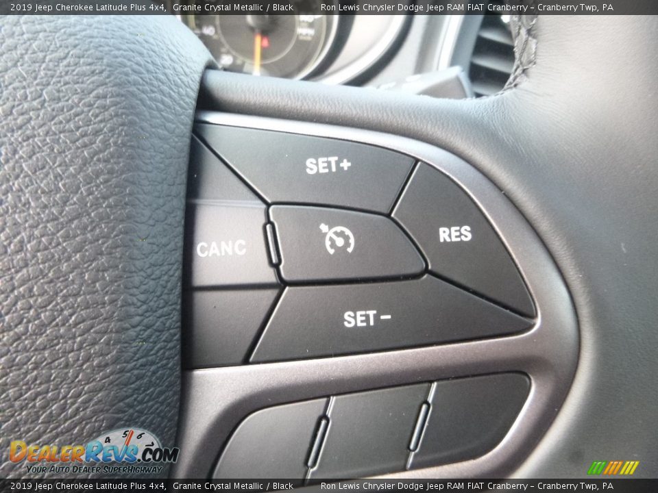 2019 Jeep Cherokee Latitude Plus 4x4 Granite Crystal Metallic / Black Photo #18