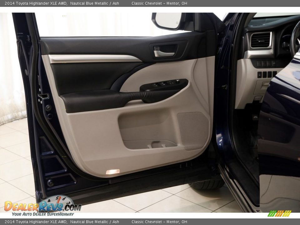 2014 Toyota Highlander XLE AWD Nautical Blue Metallic / Ash Photo #4