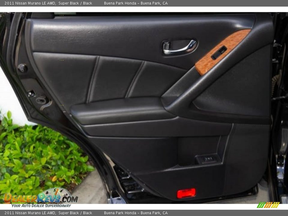 2011 Nissan Murano LE AWD Super Black / Black Photo #29