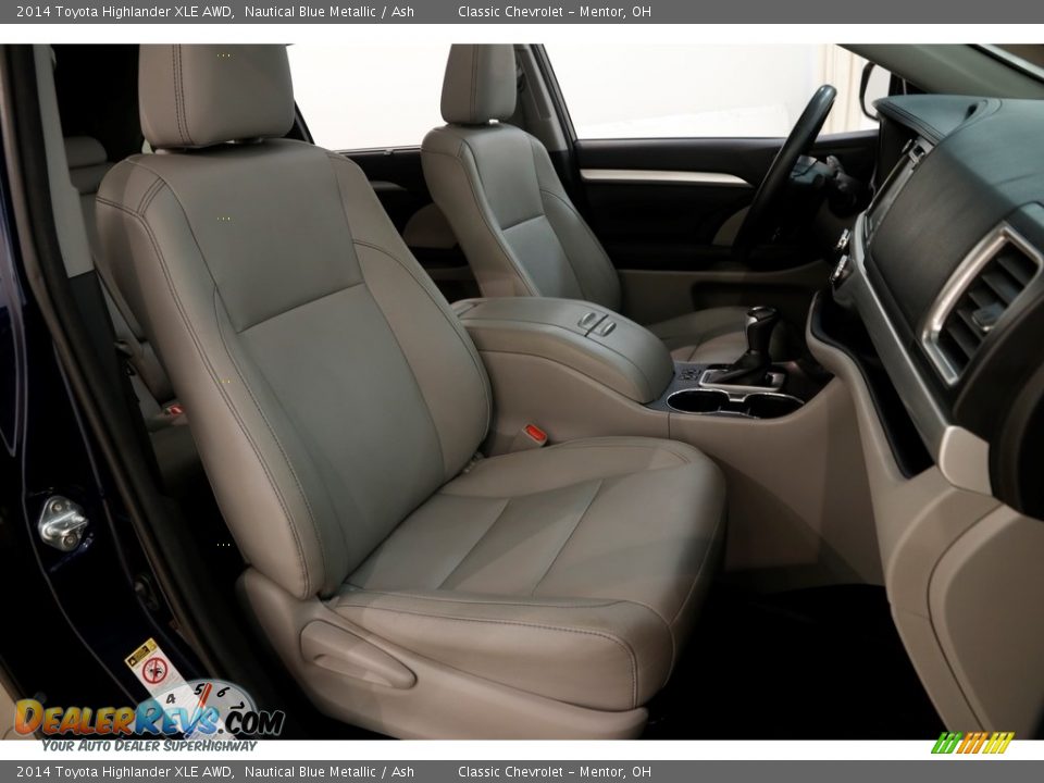2014 Toyota Highlander XLE AWD Nautical Blue Metallic / Ash Photo #17
