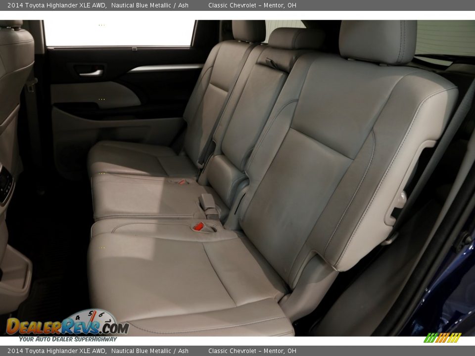 2014 Toyota Highlander XLE AWD Nautical Blue Metallic / Ash Photo #19