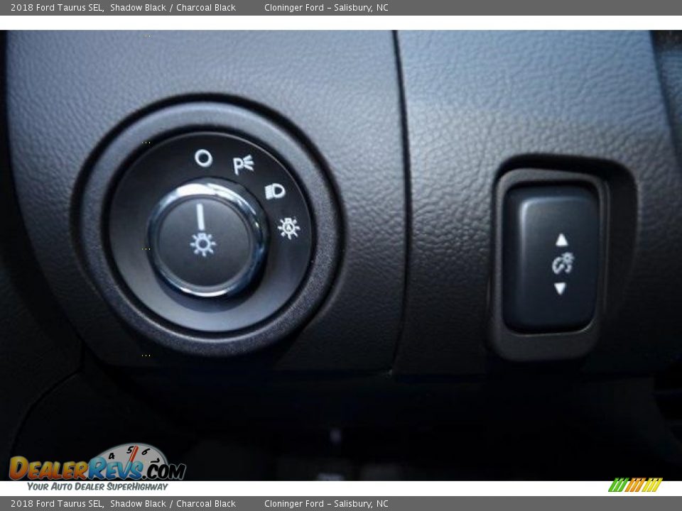 2018 Ford Taurus SEL Shadow Black / Charcoal Black Photo #19