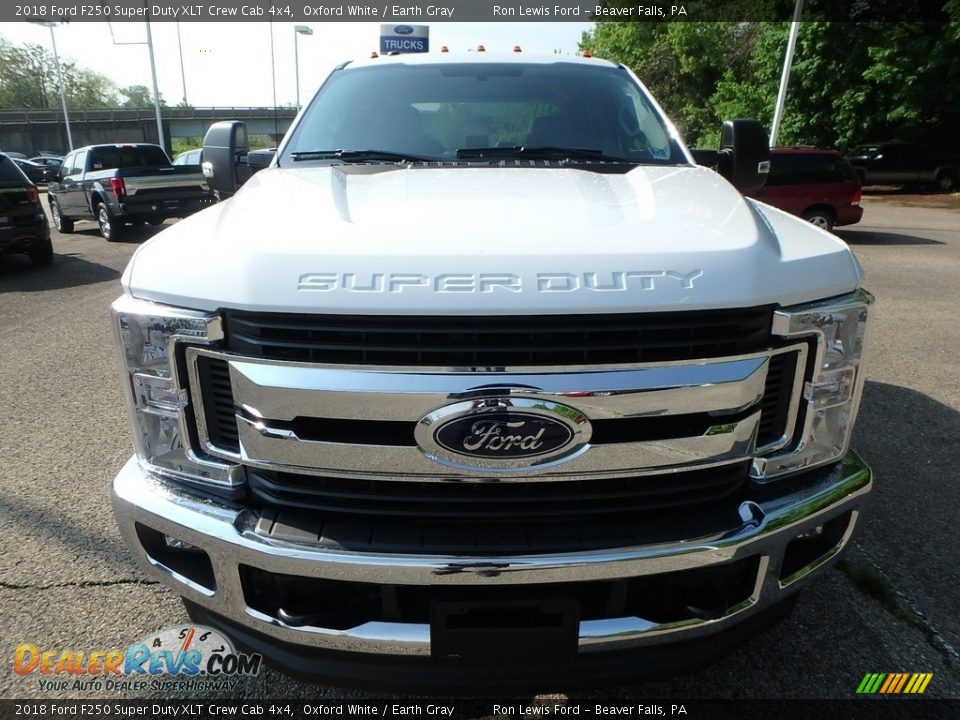 2018 Ford F250 Super Duty XLT Crew Cab 4x4 Oxford White / Earth Gray Photo #8