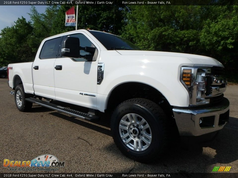 2018 Ford F250 Super Duty XLT Crew Cab 4x4 Oxford White / Earth Gray Photo #9