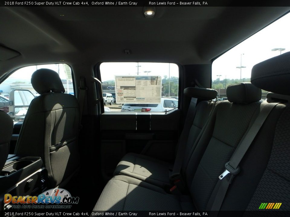2018 Ford F250 Super Duty XLT Crew Cab 4x4 Oxford White / Earth Gray Photo #11