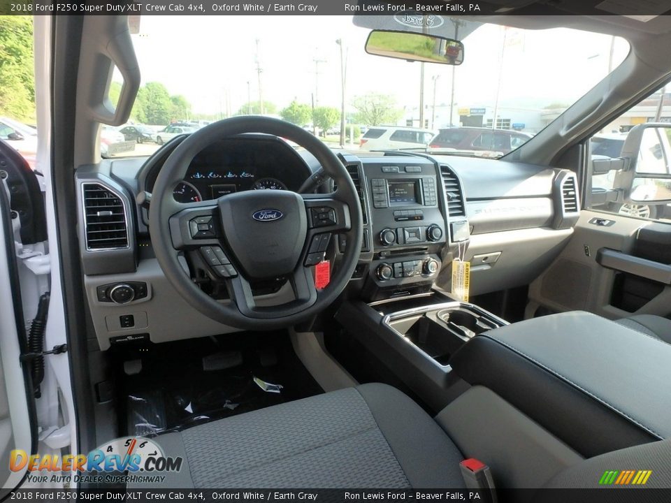 2018 Ford F250 Super Duty XLT Crew Cab 4x4 Oxford White / Earth Gray Photo #12