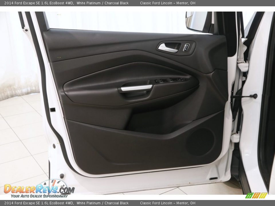 2014 Ford Escape SE 1.6L EcoBoost 4WD White Platinum / Charcoal Black Photo #5