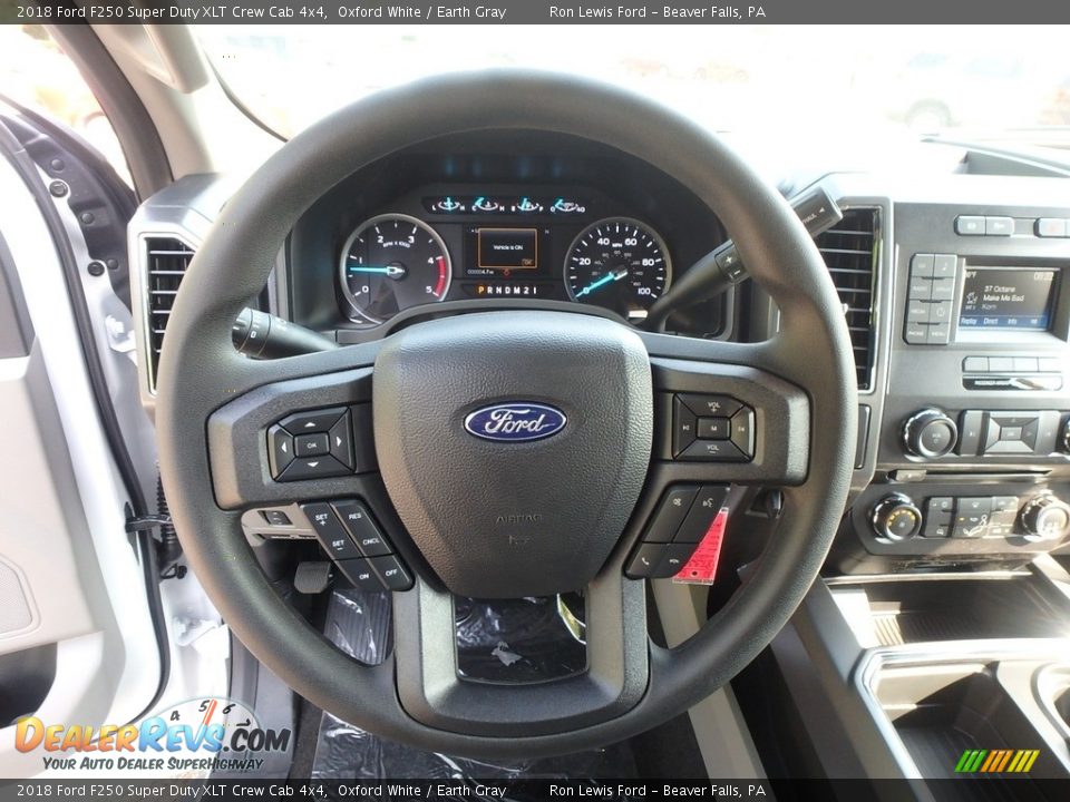 2018 Ford F250 Super Duty XLT Crew Cab 4x4 Oxford White / Earth Gray Photo #16