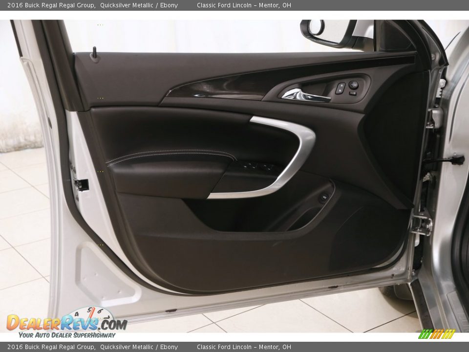 2016 Buick Regal Regal Group Quicksilver Metallic / Ebony Photo #4