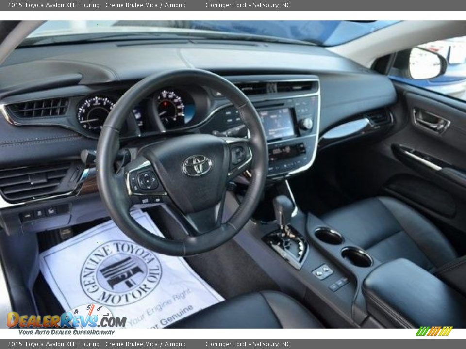 2015 Toyota Avalon XLE Touring Creme Brulee Mica / Almond Photo #10