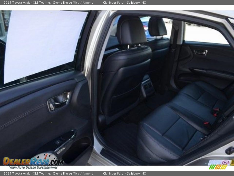 2015 Toyota Avalon XLE Touring Creme Brulee Mica / Almond Photo #12