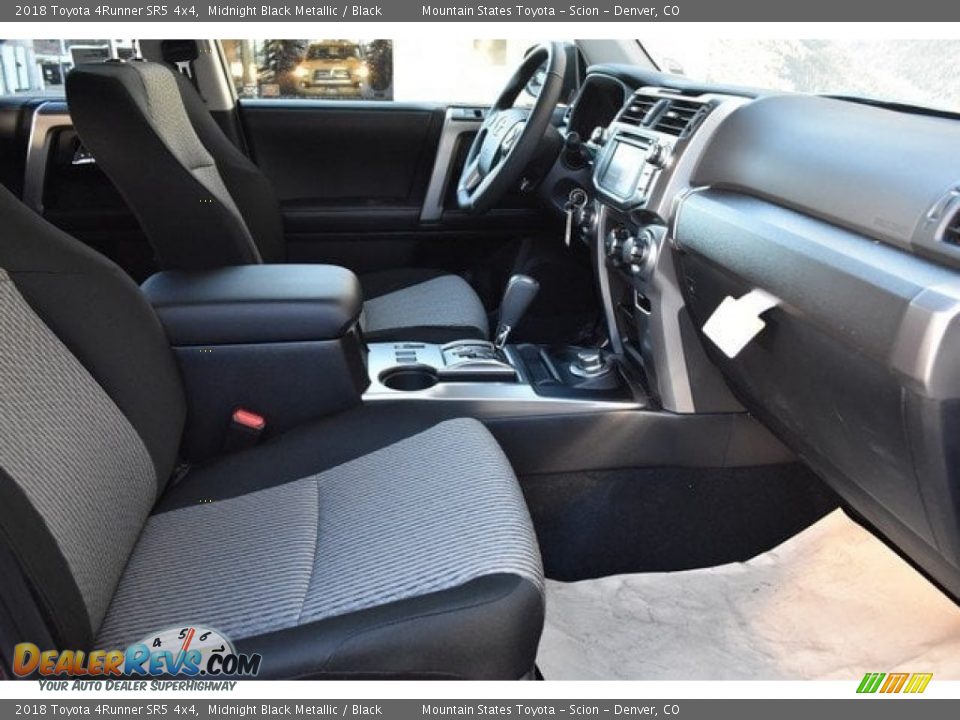 2018 Toyota 4Runner SR5 4x4 Midnight Black Metallic / Black Photo #12