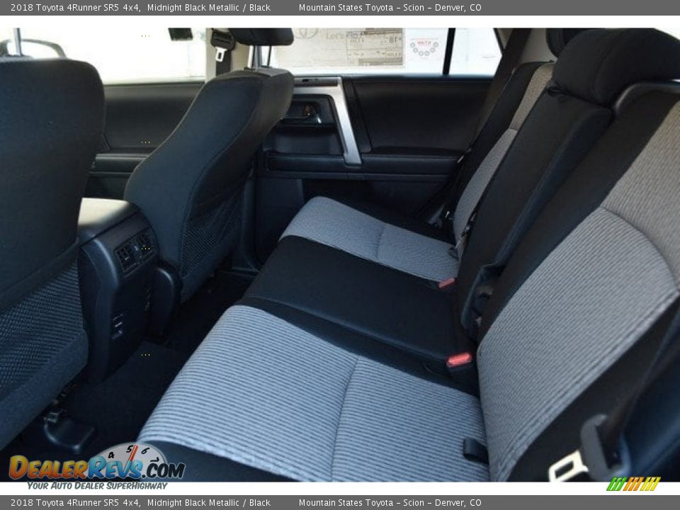 2018 Toyota 4Runner SR5 4x4 Midnight Black Metallic / Black Photo #15