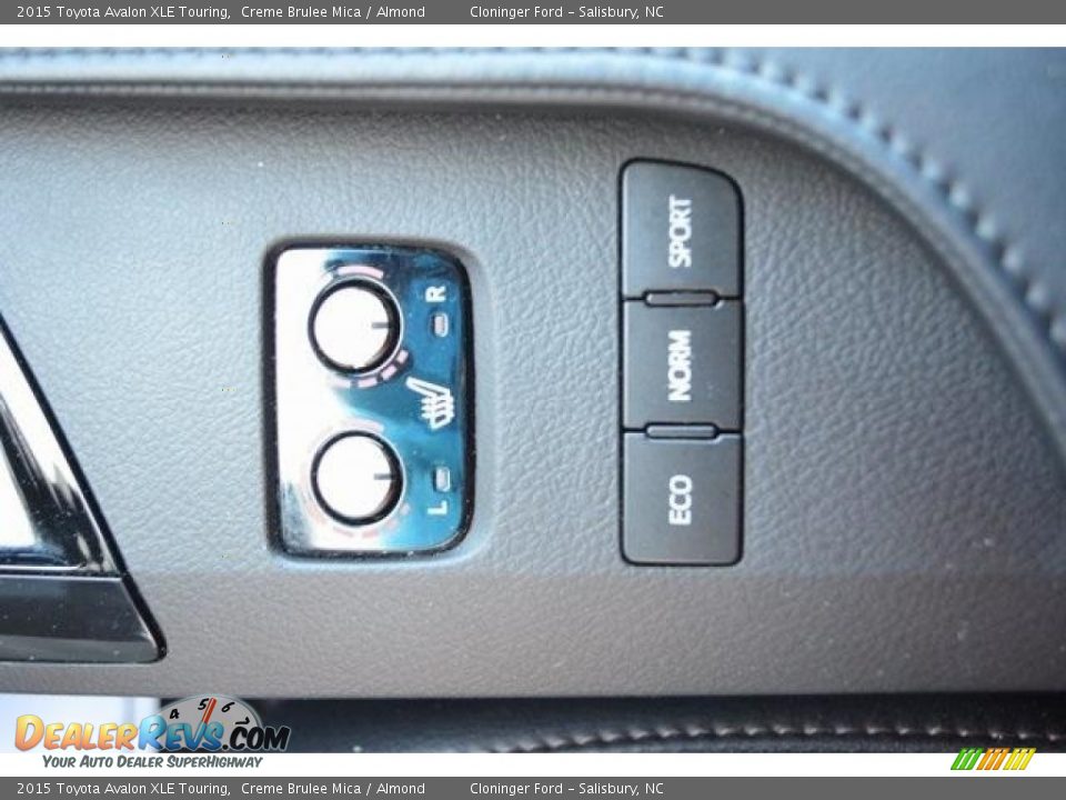 2015 Toyota Avalon XLE Touring Creme Brulee Mica / Almond Photo #22