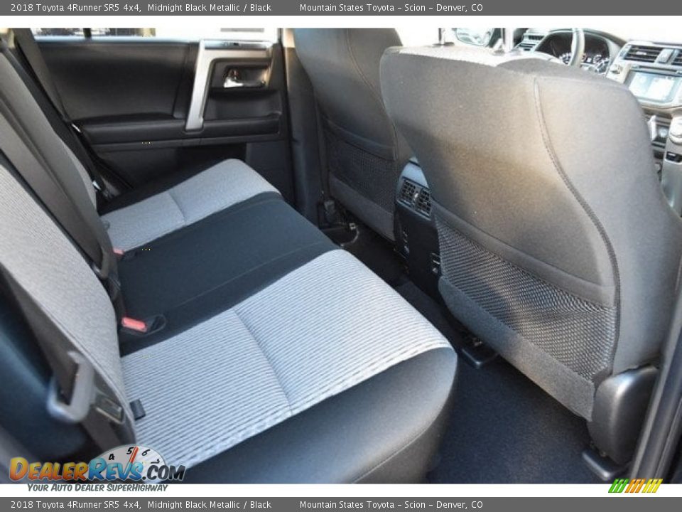 2018 Toyota 4Runner SR5 4x4 Midnight Black Metallic / Black Photo #17