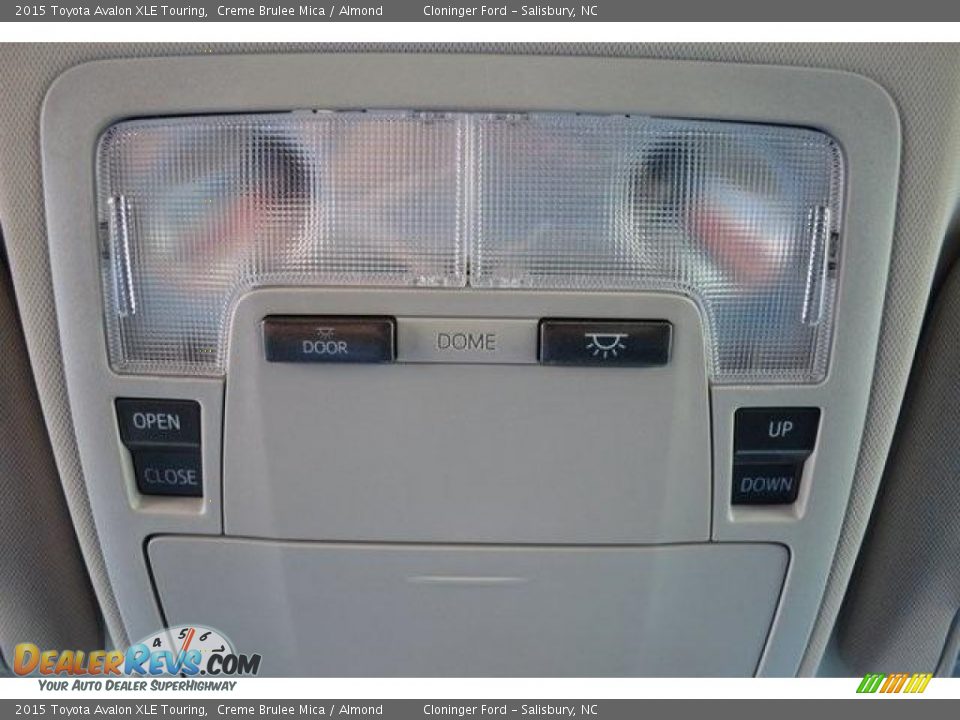 2015 Toyota Avalon XLE Touring Creme Brulee Mica / Almond Photo #28
