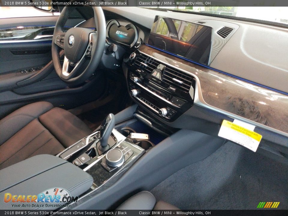 2018 BMW 5 Series 530e iPerfomance xDrive Sedan Jet Black / Black Photo #5
