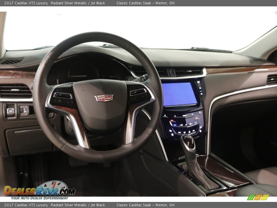 2017 Cadillac XTS Luxury Radiant Silver Metallic / Jet Black Photo #6