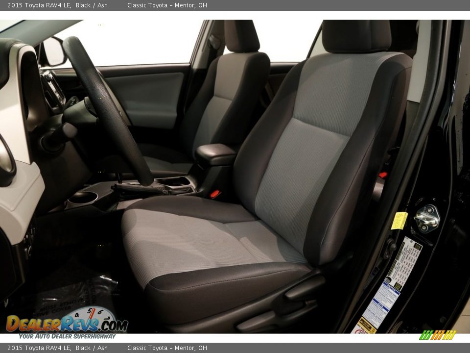 2015 Toyota RAV4 LE Black / Ash Photo #5