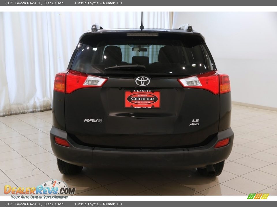 2015 Toyota RAV4 LE Black / Ash Photo #16