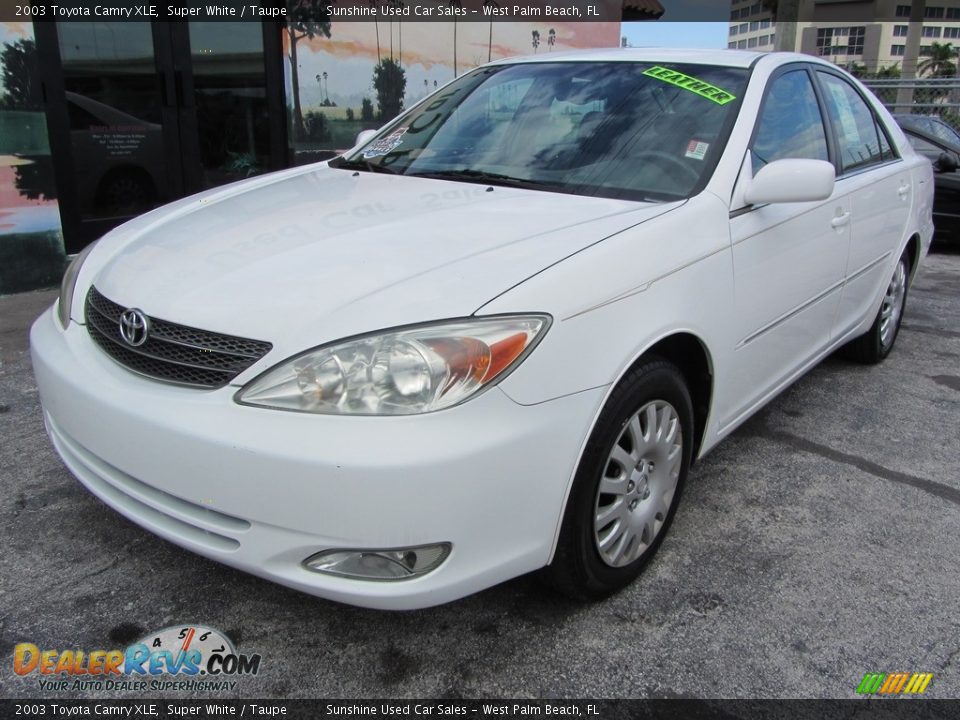 2003 Toyota Camry XLE Super White / Taupe Photo #5