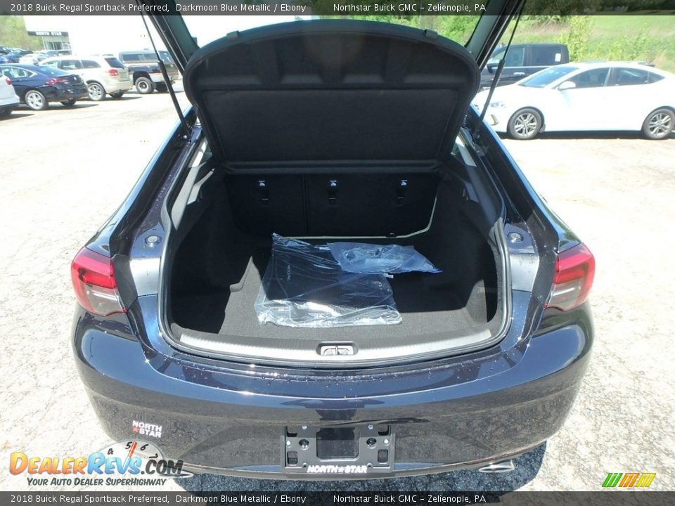 2018 Buick Regal Sportback Preferred Darkmoon Blue Metallic / Ebony Photo #7