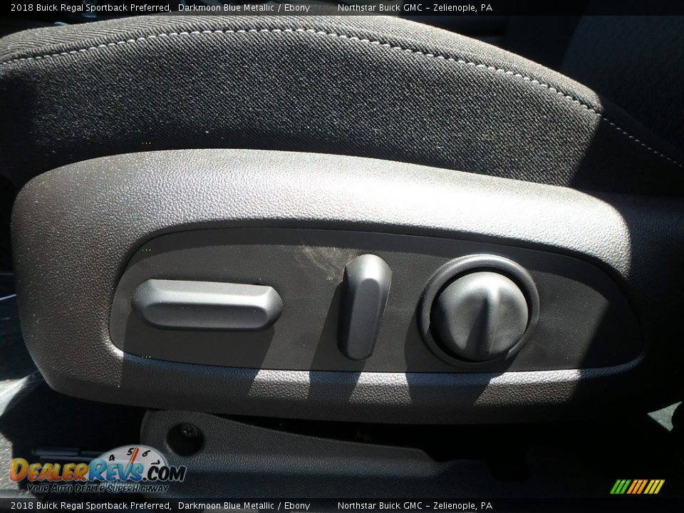 2018 Buick Regal Sportback Preferred Darkmoon Blue Metallic / Ebony Photo #16
