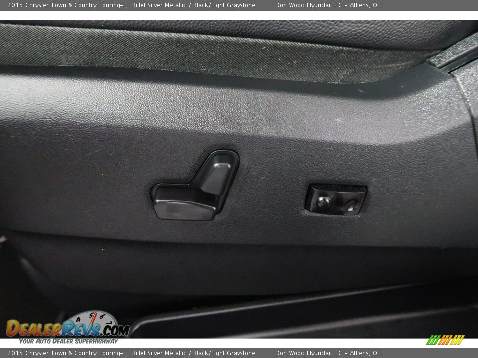 2015 Chrysler Town & Country Touring-L Billet Silver Metallic / Black/Light Graystone Photo #2
