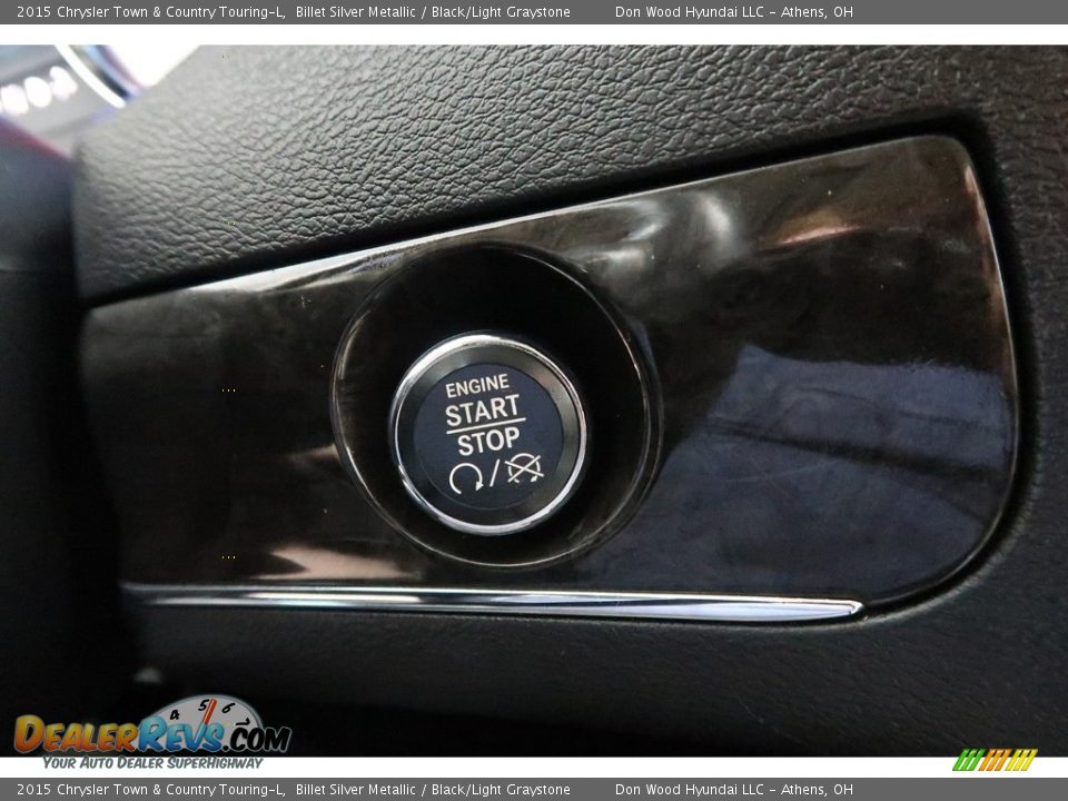 2015 Chrysler Town & Country Touring-L Billet Silver Metallic / Black/Light Graystone Photo #6