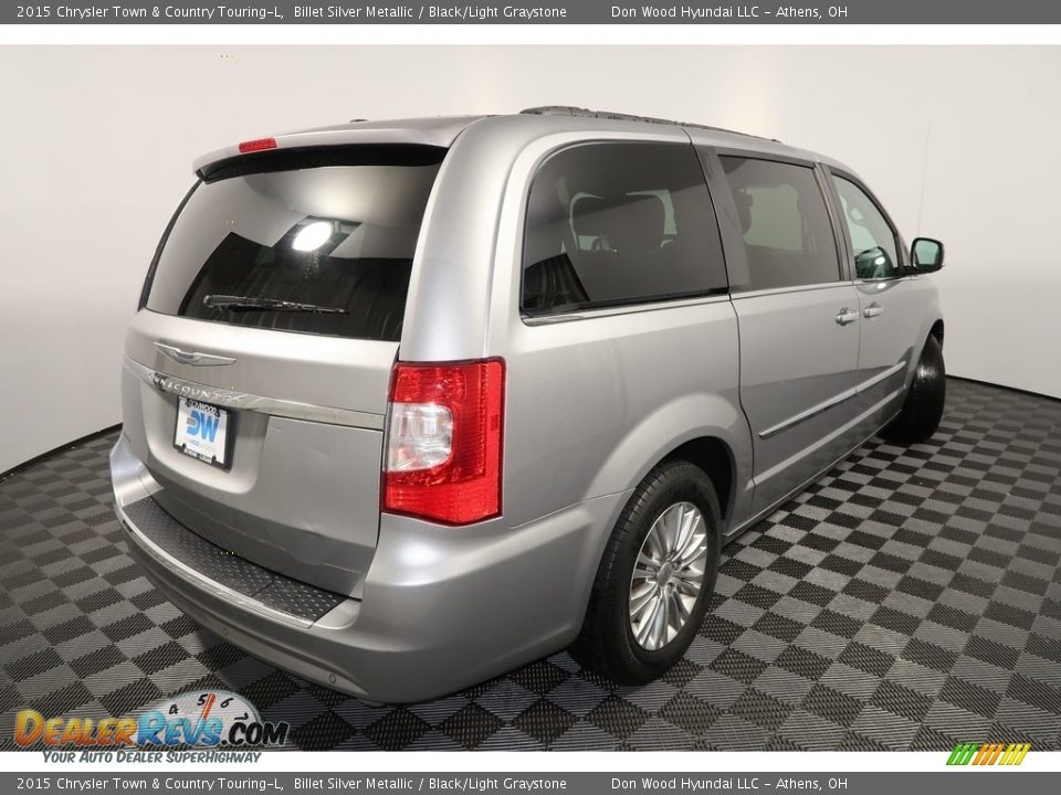 2015 Chrysler Town & Country Touring-L Billet Silver Metallic / Black/Light Graystone Photo #17
