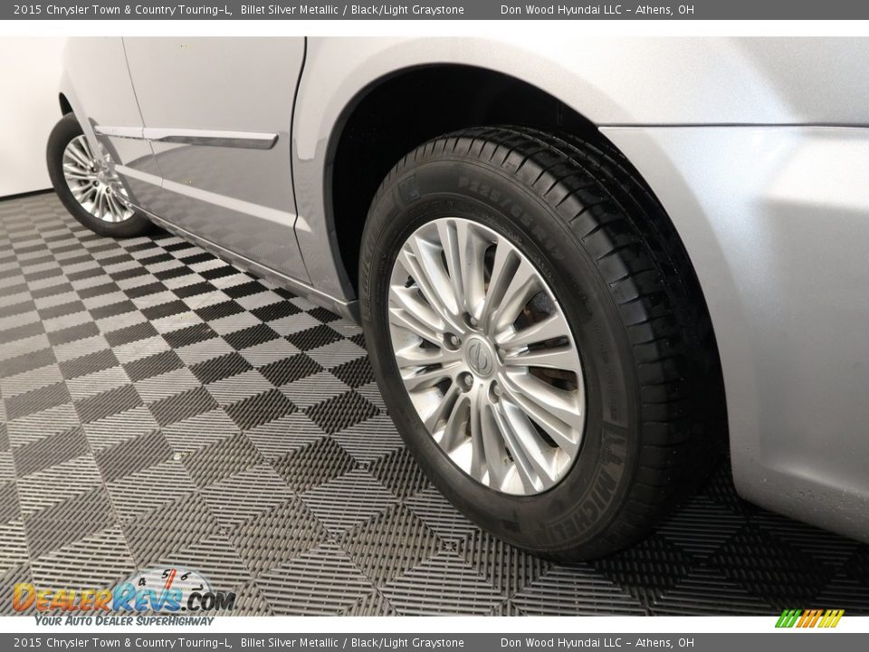 2015 Chrysler Town & Country Touring-L Billet Silver Metallic / Black/Light Graystone Photo #24