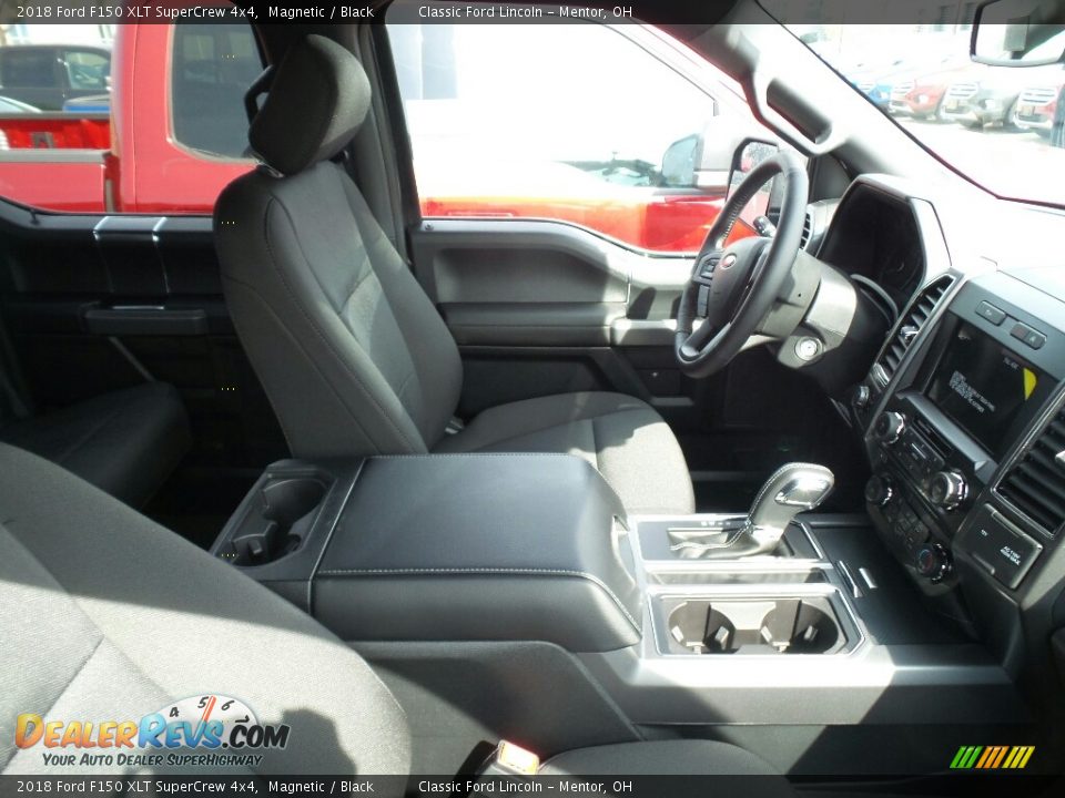 2018 Ford F150 XLT SuperCrew 4x4 Magnetic / Black Photo #4