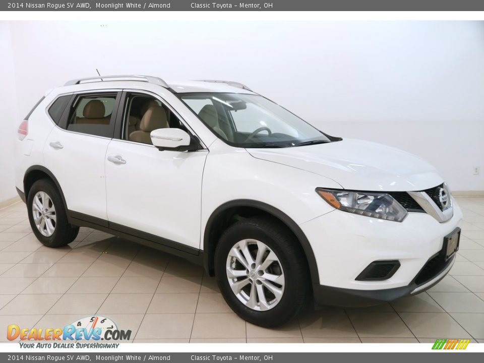 2014 Nissan Rogue SV AWD Moonlight White / Almond Photo #1