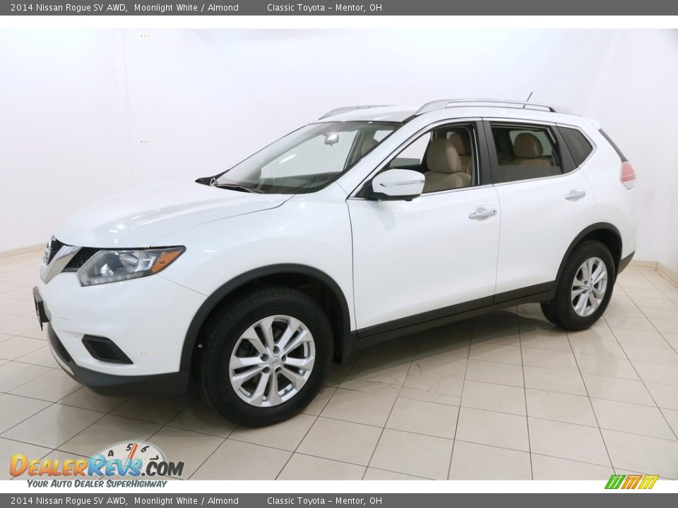 2014 Nissan Rogue SV AWD Moonlight White / Almond Photo #3