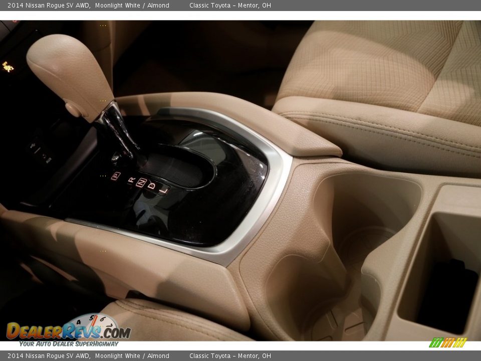 2014 Nissan Rogue SV AWD Moonlight White / Almond Photo #14