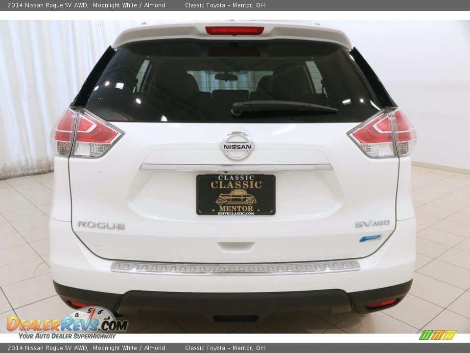 2014 Nissan Rogue SV AWD Moonlight White / Almond Photo #19
